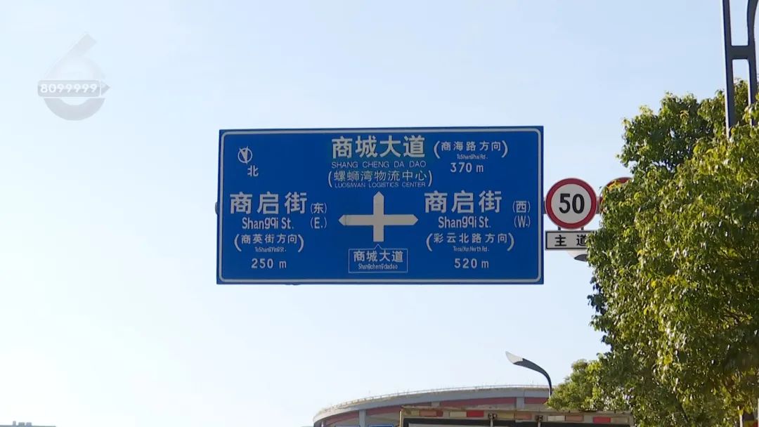 DƬ